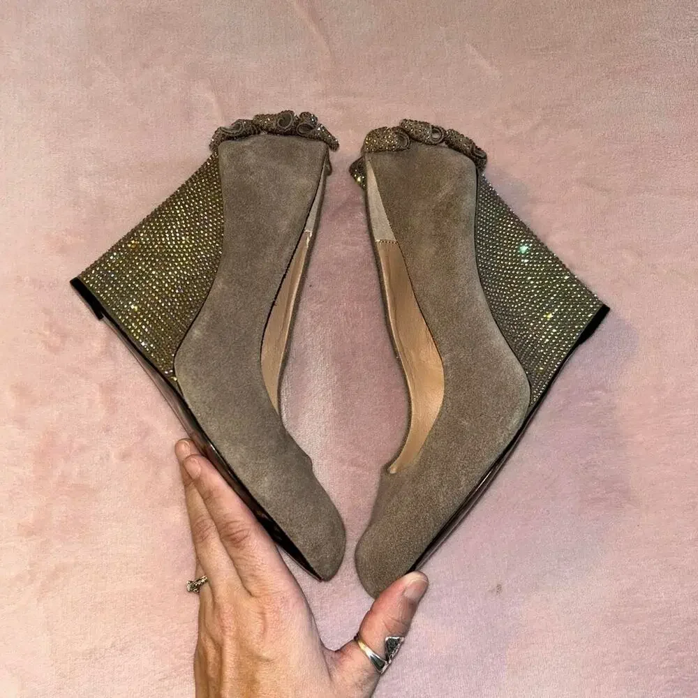 Betsey Johnson taupe colored suede‎ wedges size 10